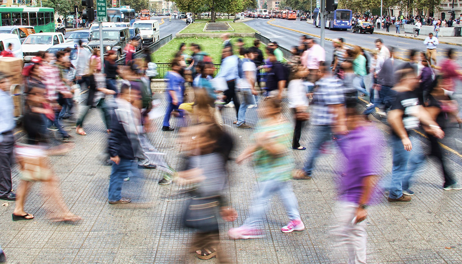 gente caminando