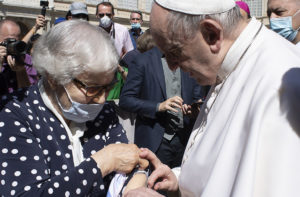 audience pope field survivor