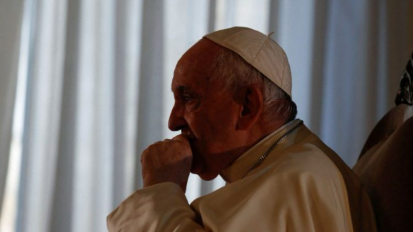 Pope dies