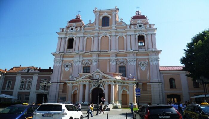 Iglesia de San Casimiro en Vilna (Vilnius), capital de Lituania.
