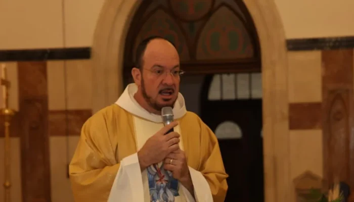 Párroco Tierra Santa