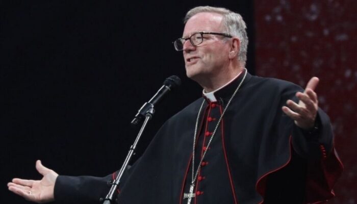 Obispo Robert E. Barron.