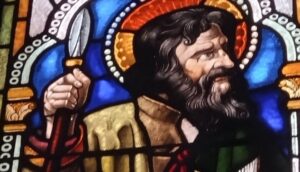 Heiliger Thomas, Apostel, Glasfenster in der Kirche Santa María in Lalín (Spanien).