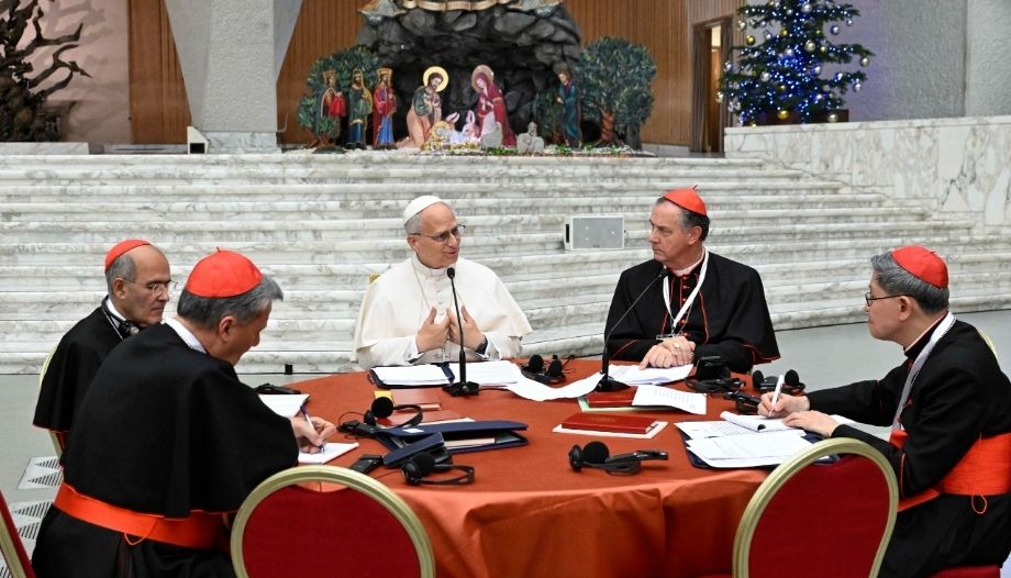 Consistorio de Cardenales, presidido por el Papa León XIV.
