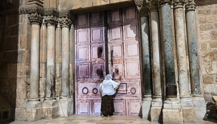 Iglesia Santo Sepulcro, cerrada.