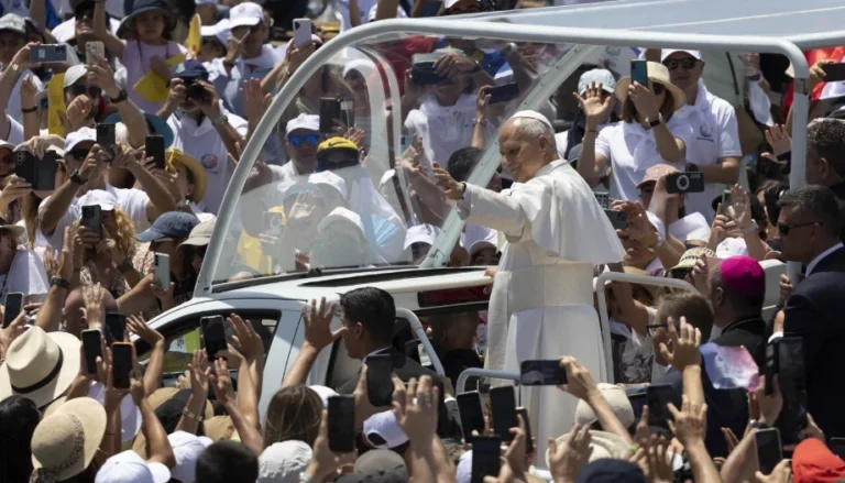 Il Papa si congeda dalla Spagna