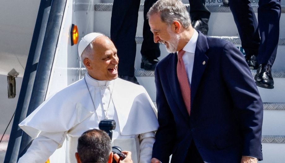 Papa León XIV con el Rey de España, Felipe VI.