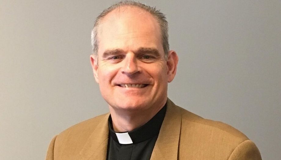 Brendan McGuire, sacerdote experto en IA